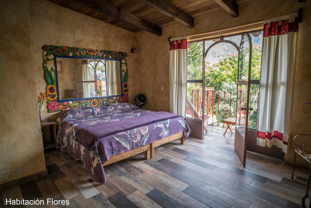 HOTEL FLOR DE CERA TEPOZTLÁN 3* (México) - desde 806 MXN | BOOKED